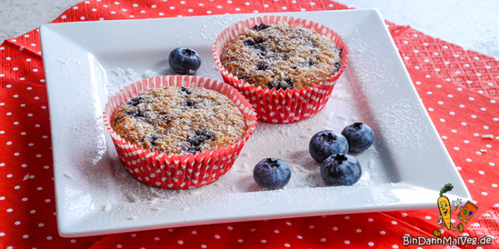 Vegane Blaubeer-Kokos-Muffins mit einem Hauch Kardamom